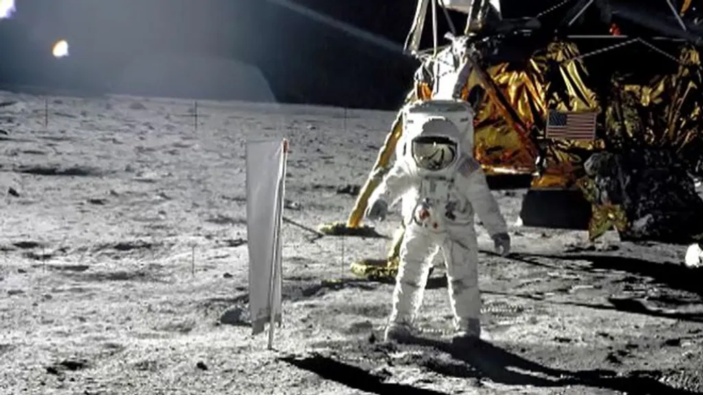 La llegada del hombre a la luna a debate