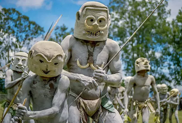 Los Asaro, padres del miedo antiguo