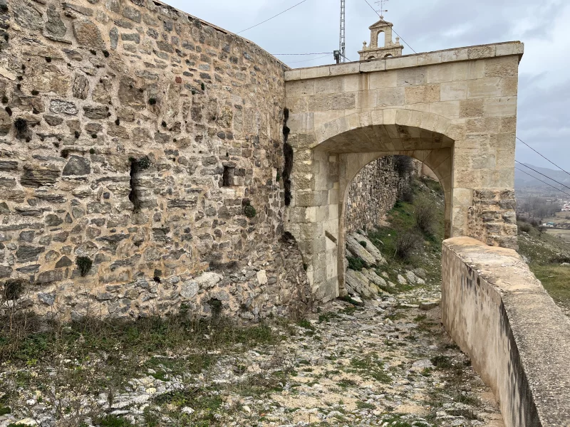 La fortaleza de Moya