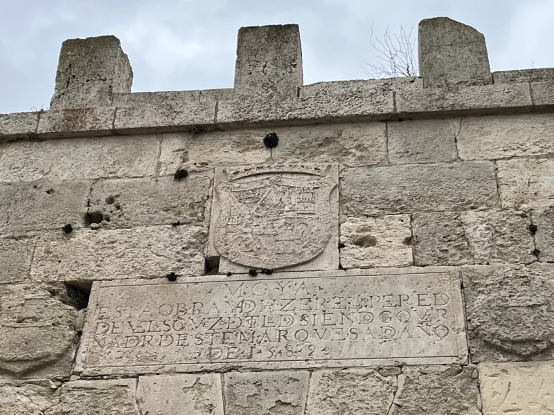 La fortaleza de Moya