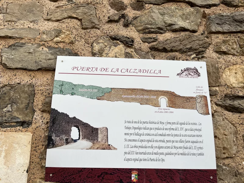 La fortaleza de Moya
